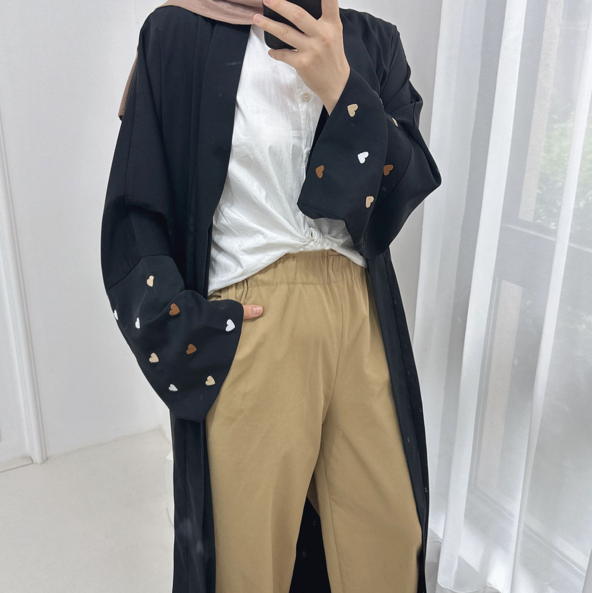 Dubai Love Embroidered Elegant Cardigan Robe - Meesal