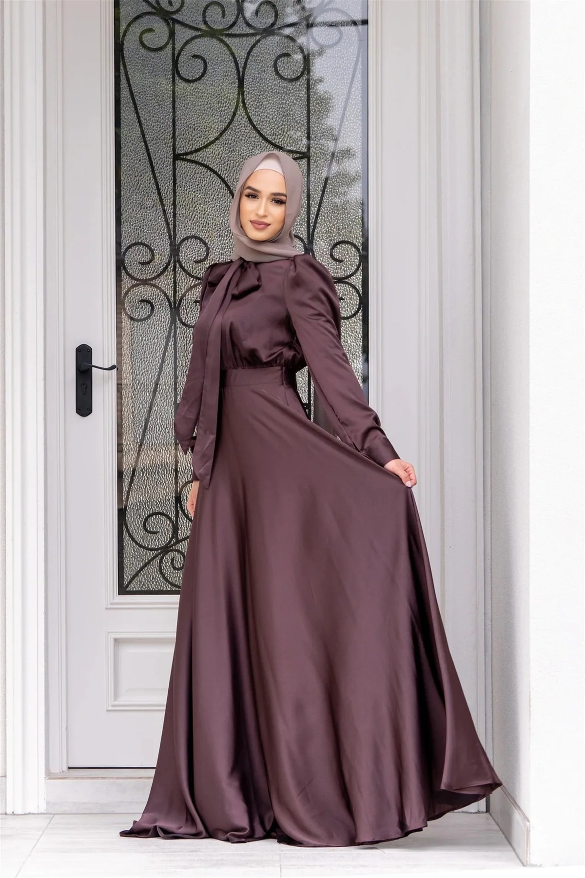 Elegant Satin Dress - Meesal