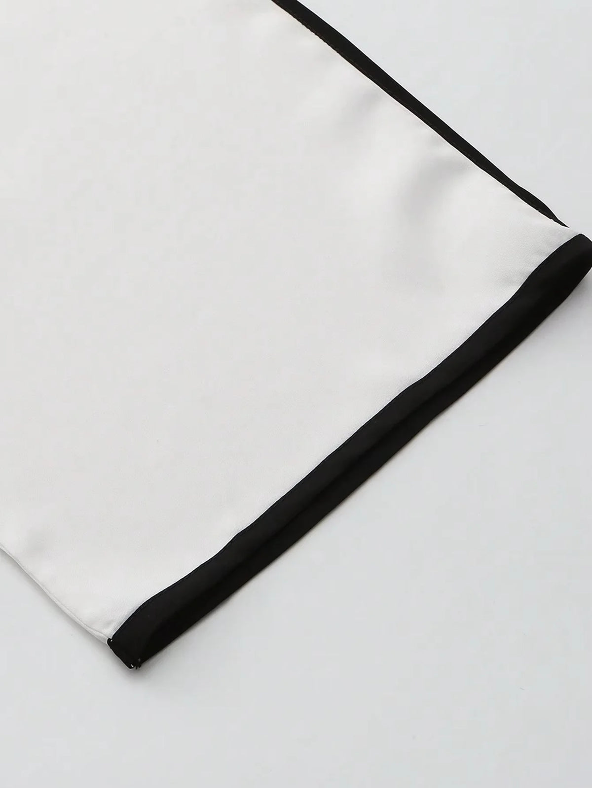 Elegant Embroidery Men's Robe - Meesal