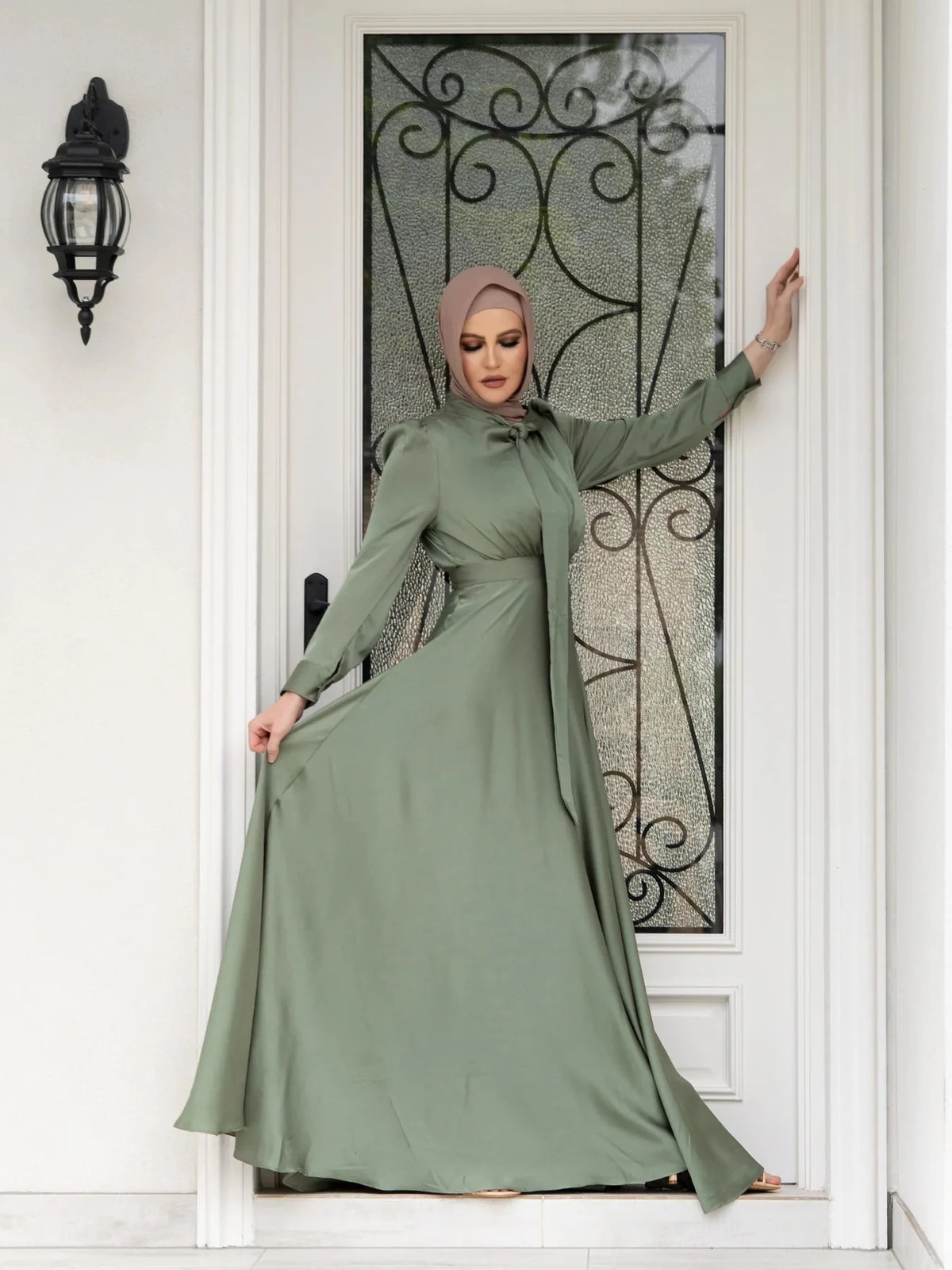 Elegant Satin Dress - Meesal