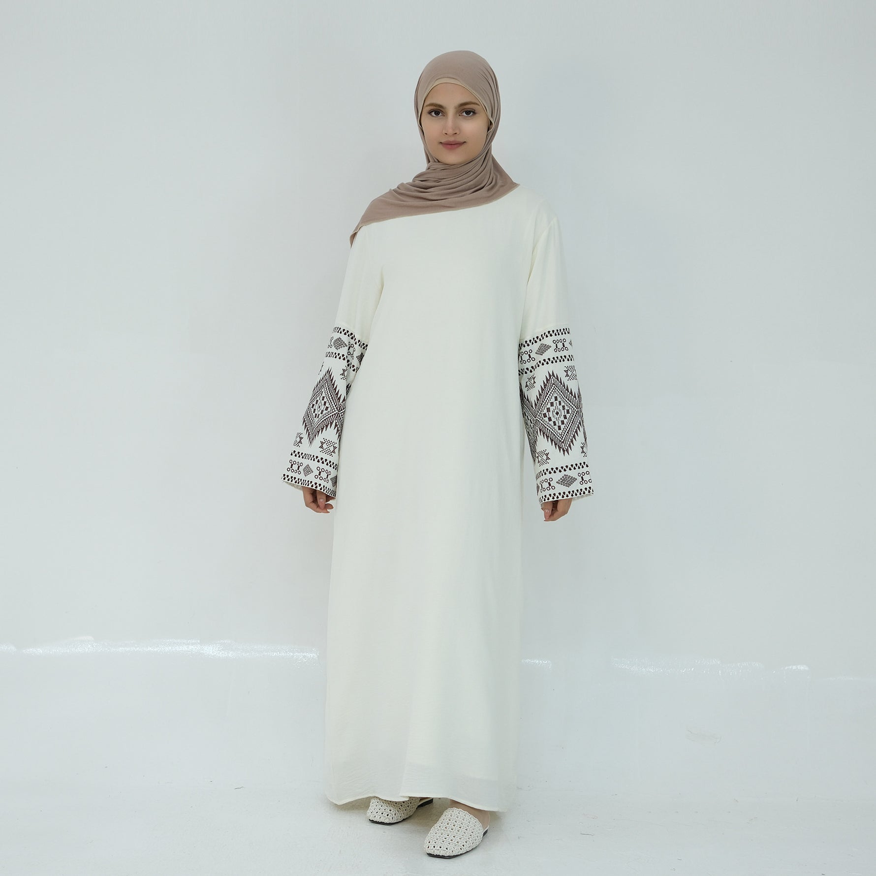 Middle East Exquisite Embroidery Elegant Dress - Meesal