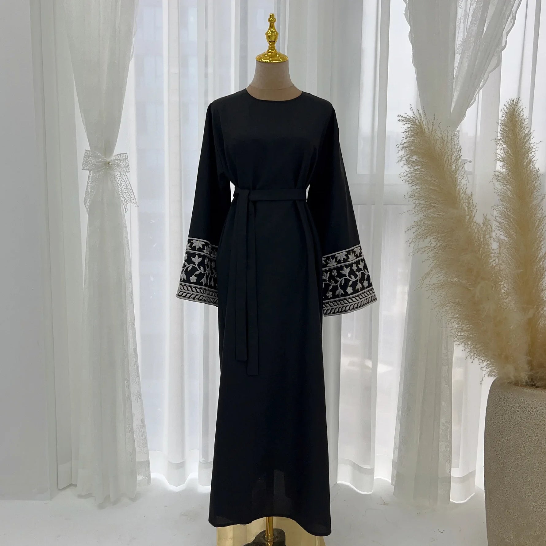 Embroidered Kimono Abaya - Meesal
