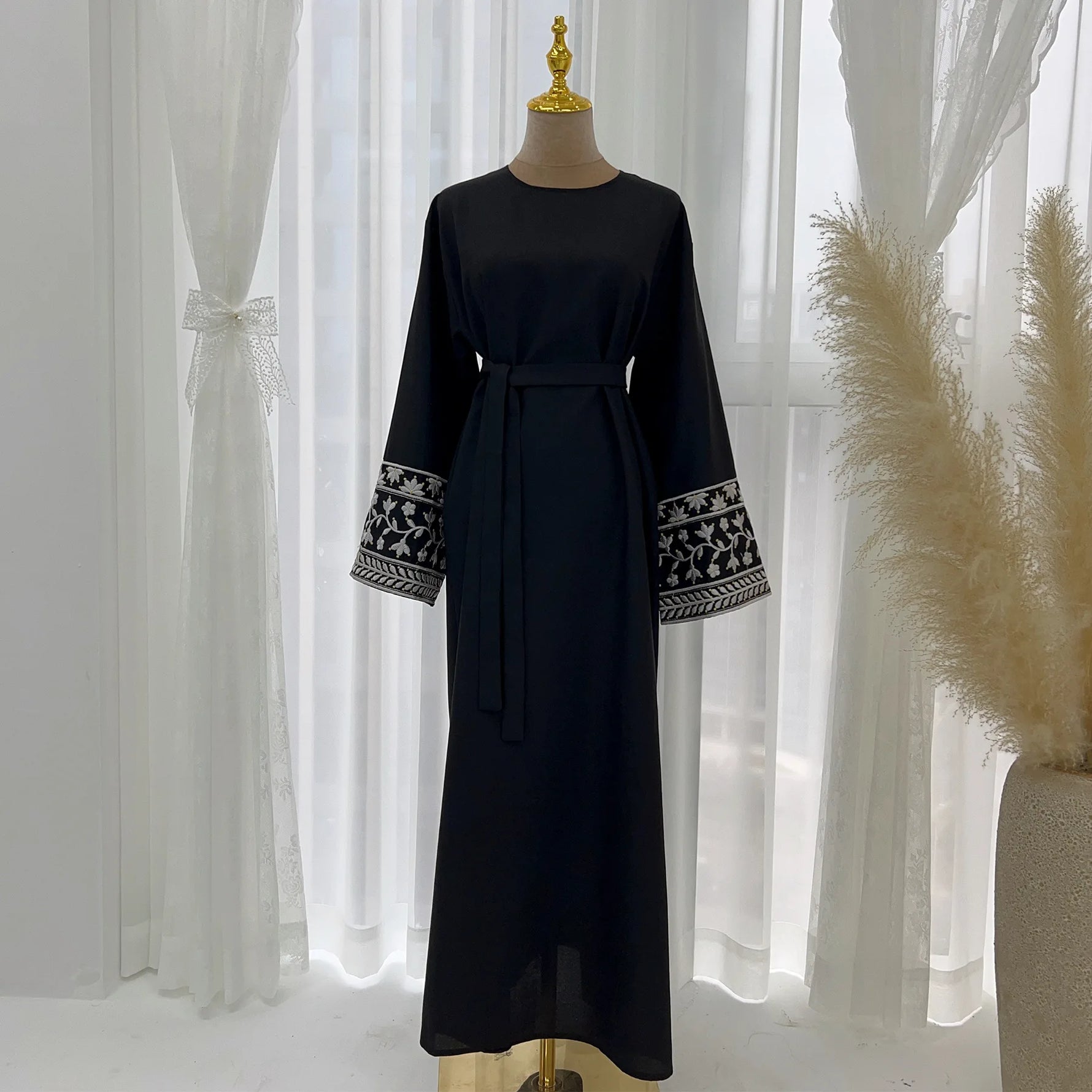 Embroidered Kimono Abaya - Meesal